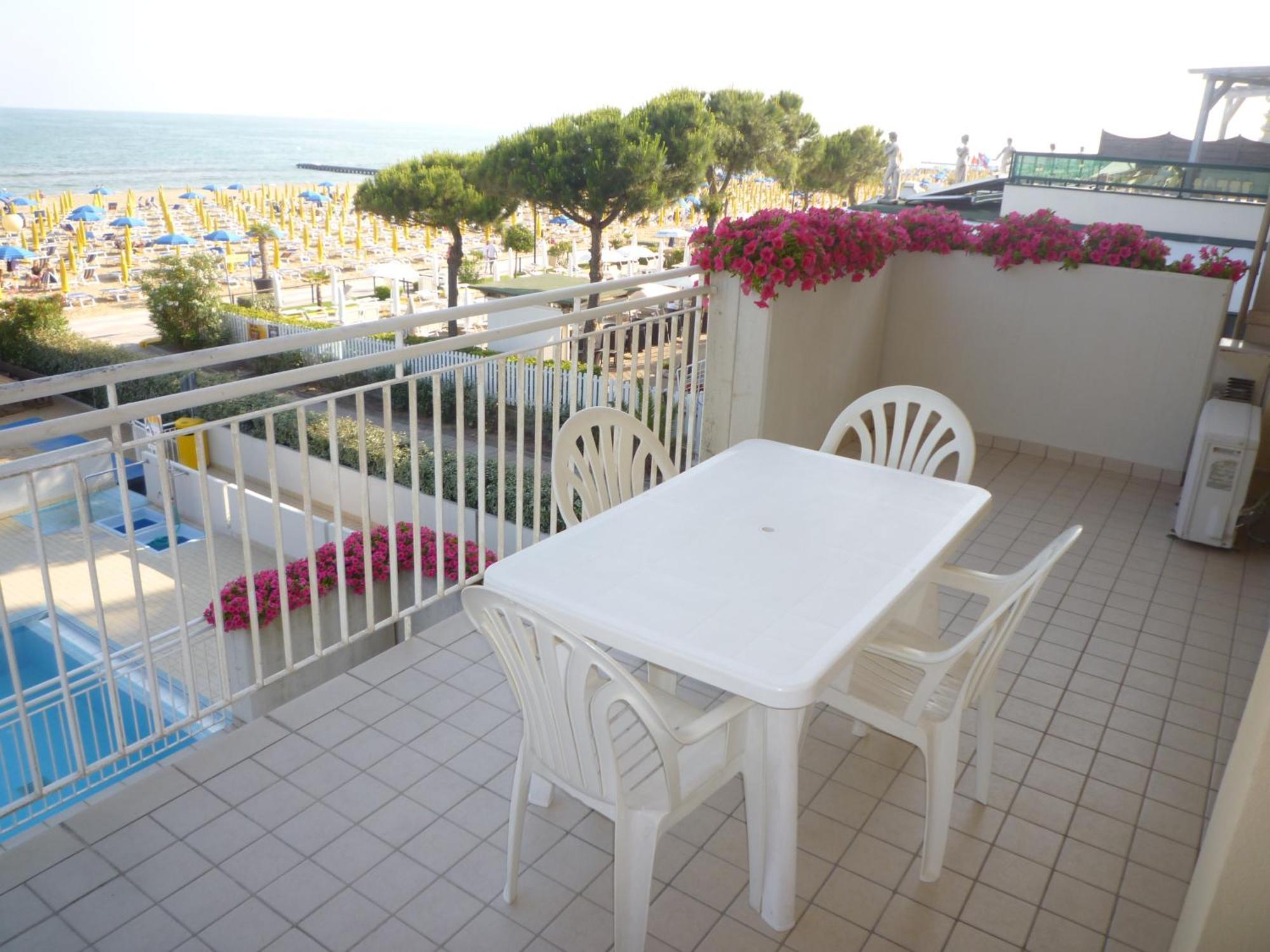 Appartamento Semiramis Lido di Jesolo Esterno foto